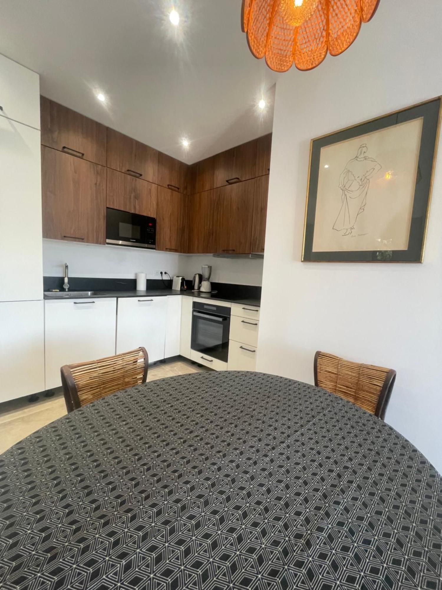 Appartement A 2Mn De La Plage Du Ruppione Pietrosella Exteriör bild